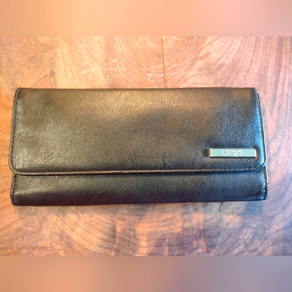 Kenneth Cole Reaction Large Flip Wallet